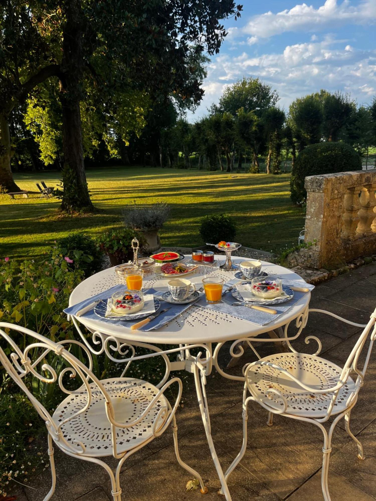 Le Bouquet Bleu Bed And Breakfast Сьорак-ан-Перигор Экстерьер фото